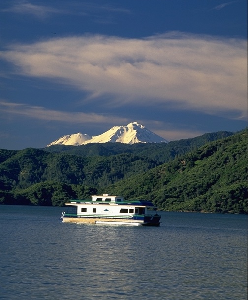 Shasta Lake Houseboat