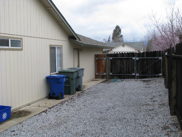 1915 Airstrip Rd, Redding CA