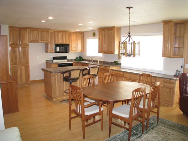 2713 Camulos Way, Redding CA - Kitchen