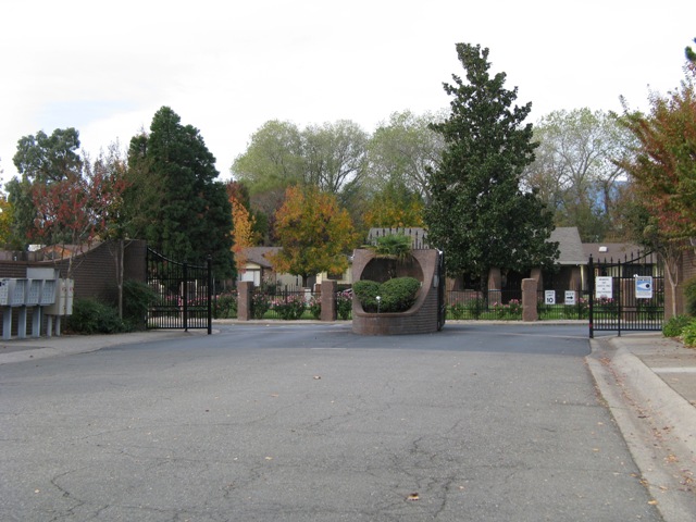 Paris Park entry, Reding CA